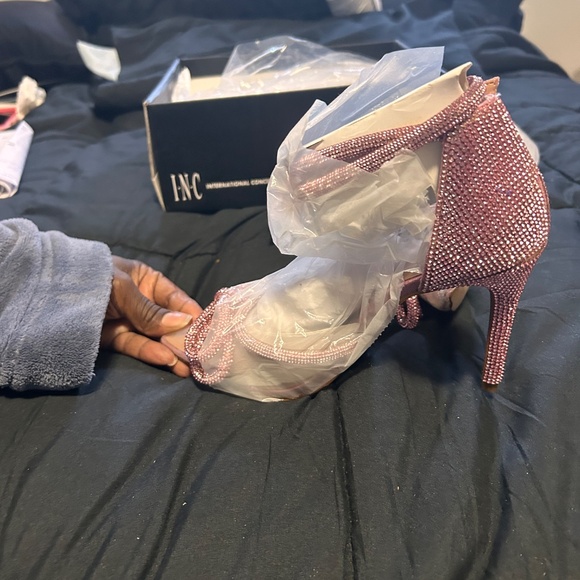 Glamorous pink crystal formal shoes . For the pink lover fashionista in you. - Picture 8 of 13